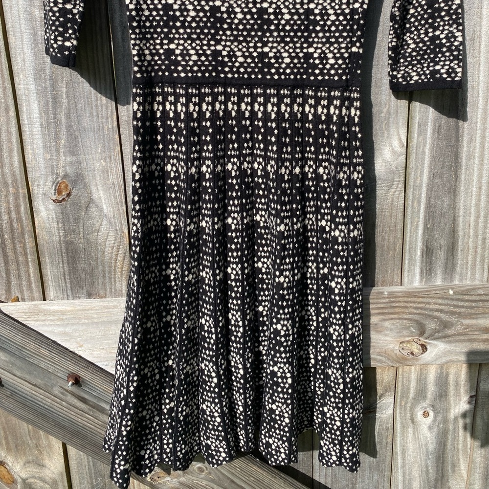 TAYLOR Black and Cream Patterned sweater Dress -Size S - Picture 5 of 6